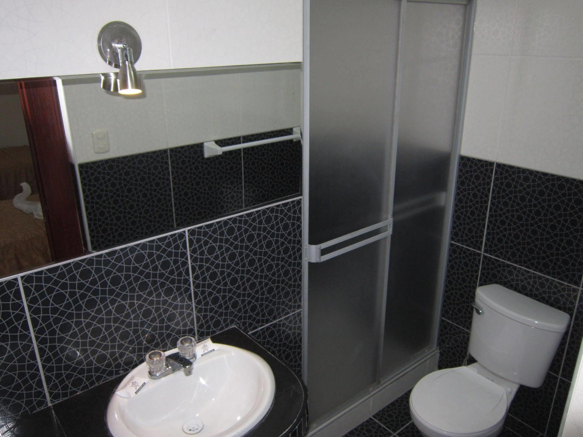 Hotel Suite Plaza Trujillo Eksteriør bilde