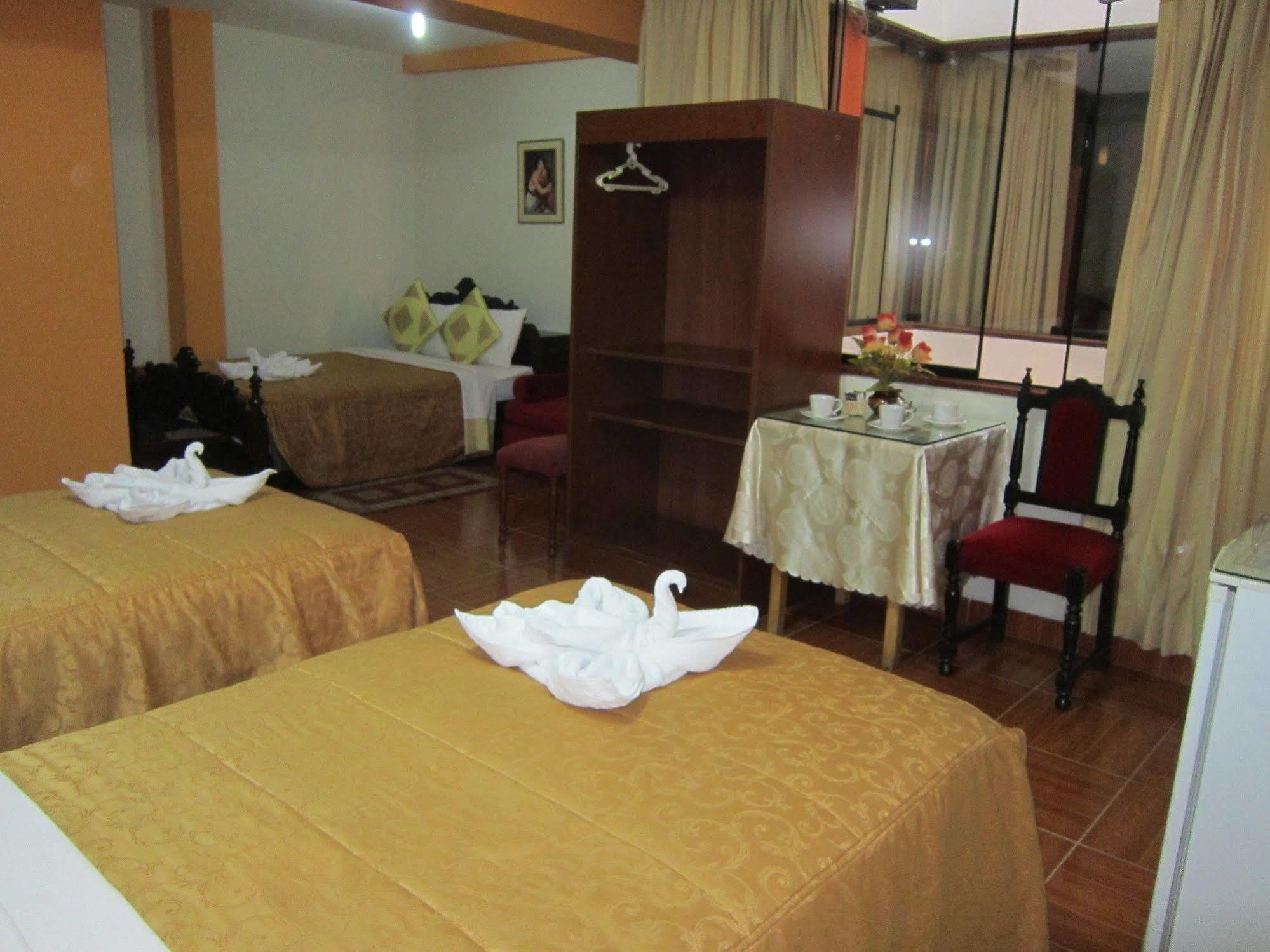Hotel Suite Plaza Trujillo Eksteriør bilde